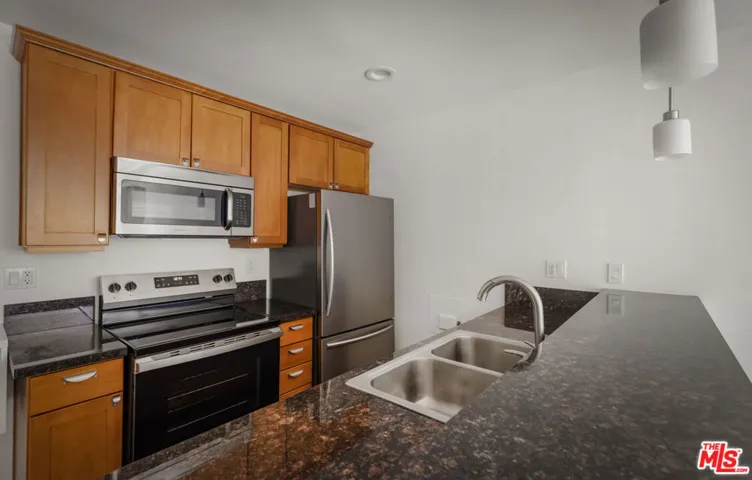 10982 Roebling Avenue 436, Los Angeles, California 90024