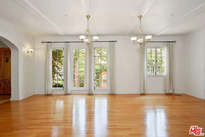 333 S Mccarty Drive, Beverly Hills, California 90212