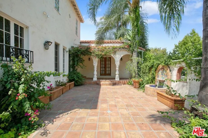 333 S Mccarty Drive, Beverly Hills, California 90212