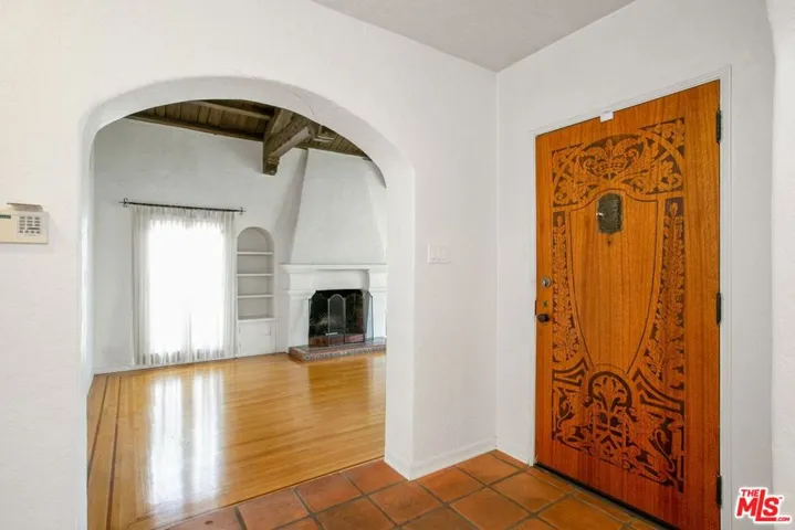 333 S Mccarty Drive, Beverly Hills, California 90212