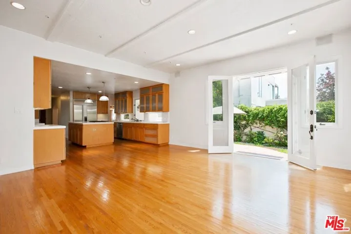 333 S Mccarty Drive, Beverly Hills, California 90212