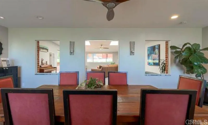 215 N Vulcan Avenue, Encinitas, California 92024