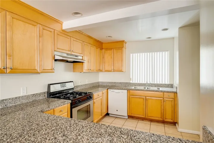 1011 Thompson Avenue C, Glendale, California 91201