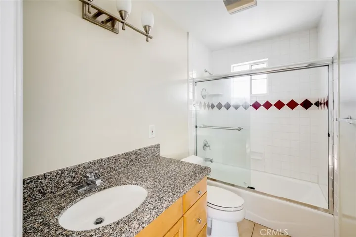 1011 Thompson Avenue C, Glendale, California 91201