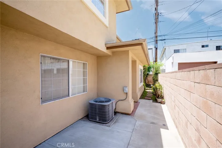 1011 Thompson Avenue C, Glendale, California 91201