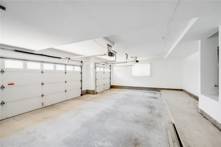 1011 Thompson Avenue C, Glendale, California 91201