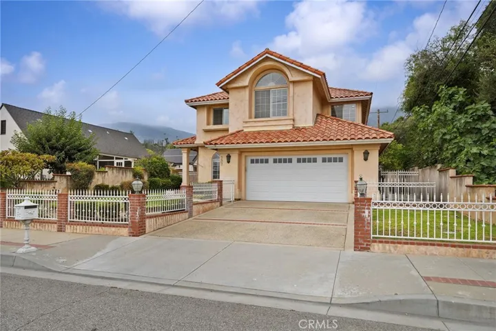 Driveway and Front of House