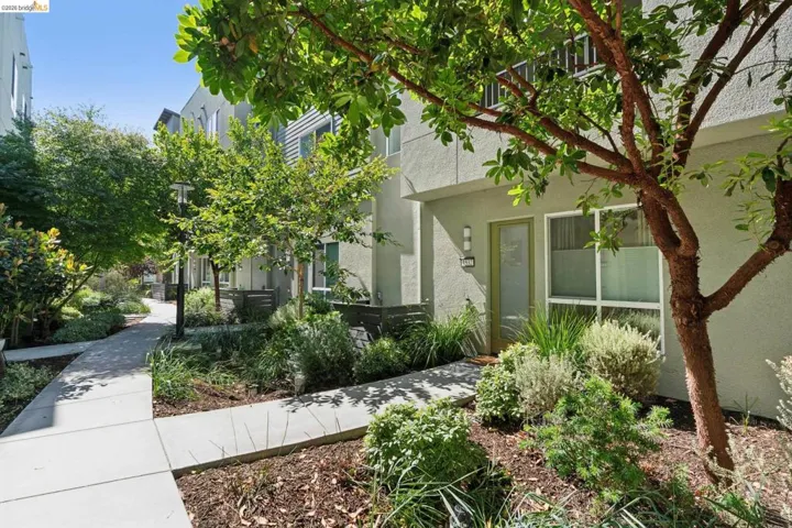 1532 Seawind Dr, Richmond, California 94804