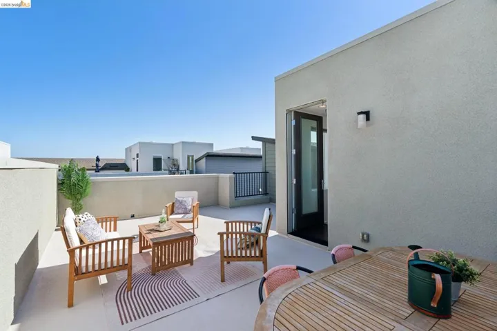 1532 Seawind Dr, Richmond, California 94804