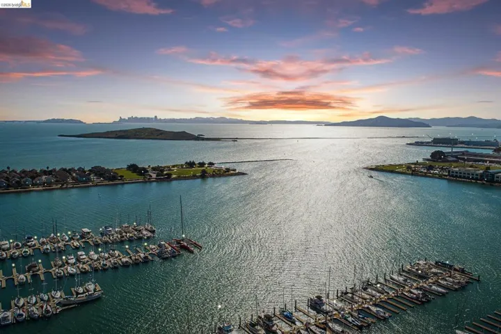 1532 Seawind Dr, Richmond, California 94804