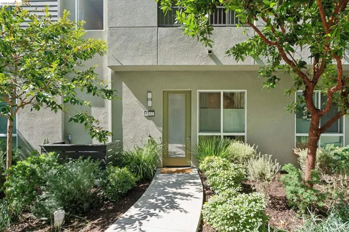 1532 Seawind Dr, Richmond, California 94804