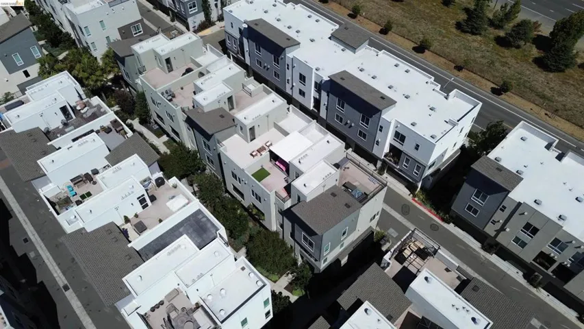 1532 Seawind Dr, Richmond, California 94804