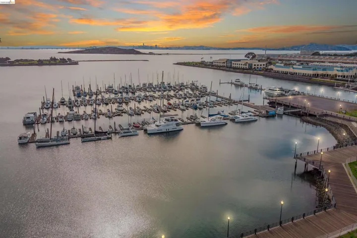 1532 Seawind Dr, Richmond, California 94804