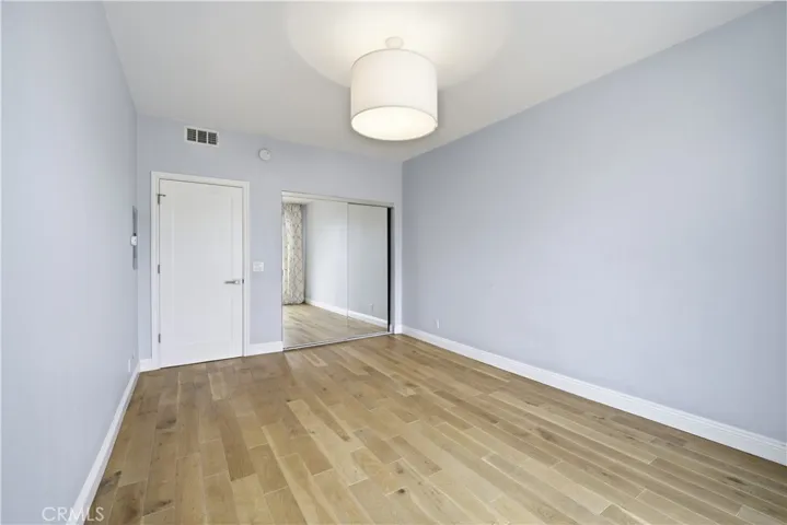 14115 Moorpark, Sherman Oaks, California 91423