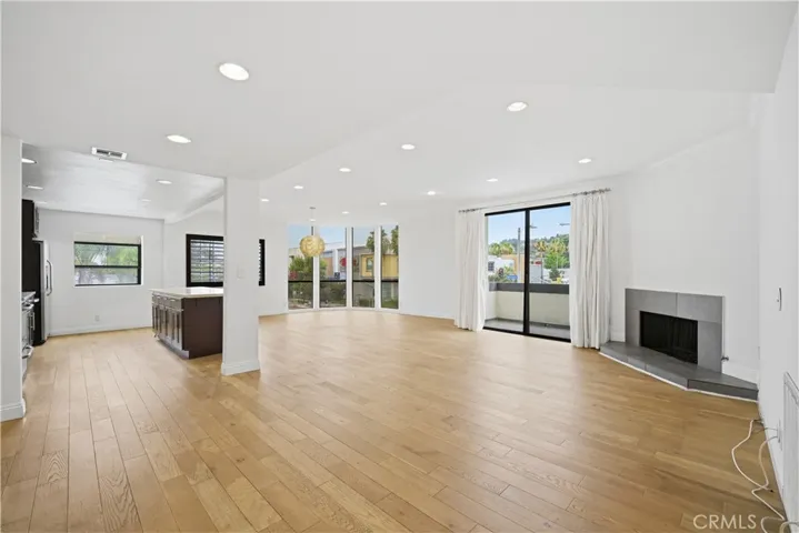 14115 Moorpark, Sherman Oaks, California 91423