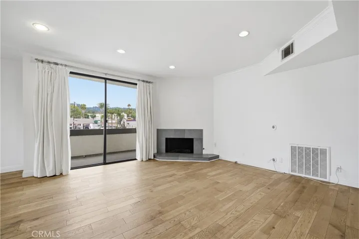 14115 Moorpark, Sherman Oaks, California 91423