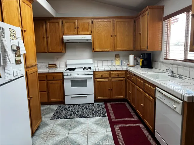 16790 Sycamore, Hesperia, California 92345