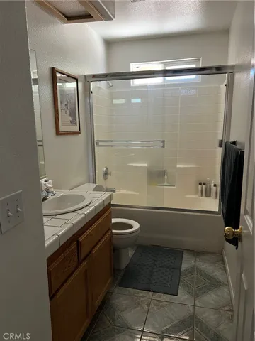16790 Sycamore, Hesperia, California 92345