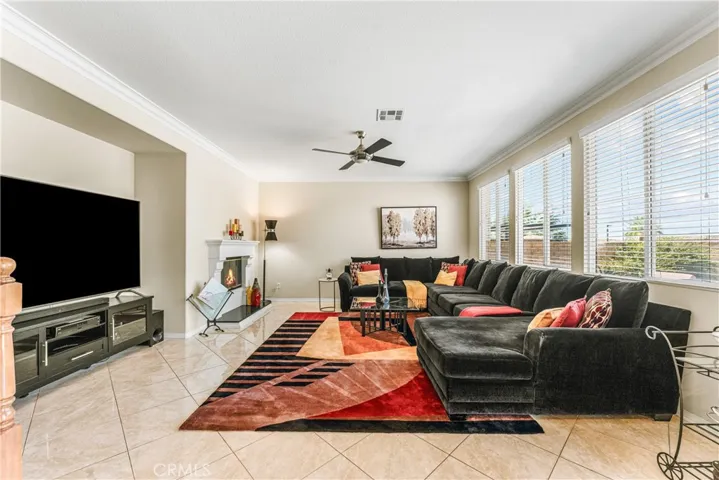 2431 Loganberry, Palmdale, California 93551