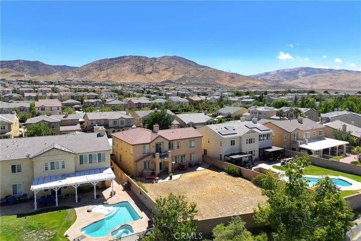 2431 Loganberry, Palmdale, California 93551