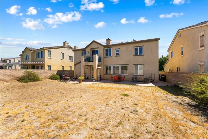 2431 Loganberry, Palmdale, California 93551