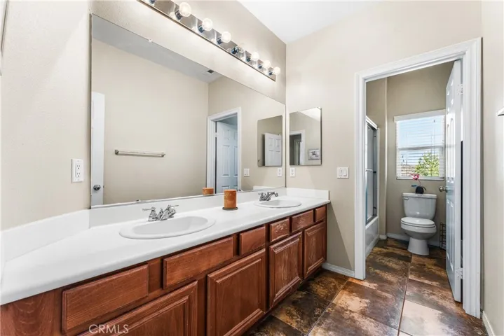 2431 Loganberry, Palmdale, California 93551