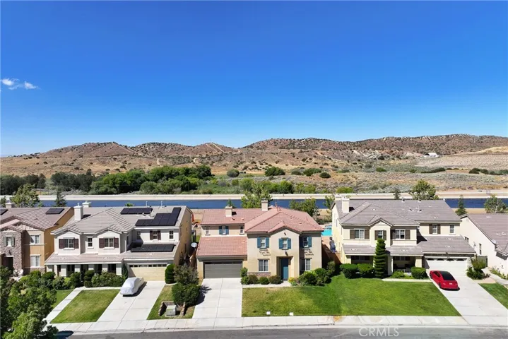 2431 Loganberry, Palmdale, California 93551