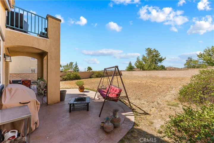 2431 Loganberry, Palmdale, California 93551