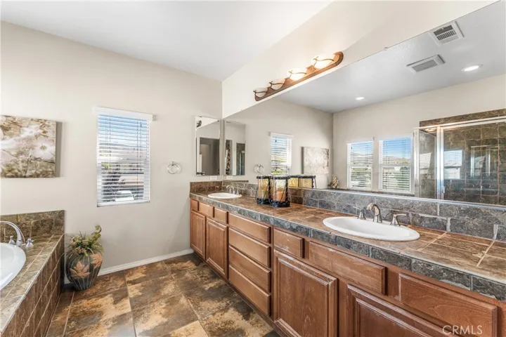 2431 Loganberry, Palmdale, California 93551