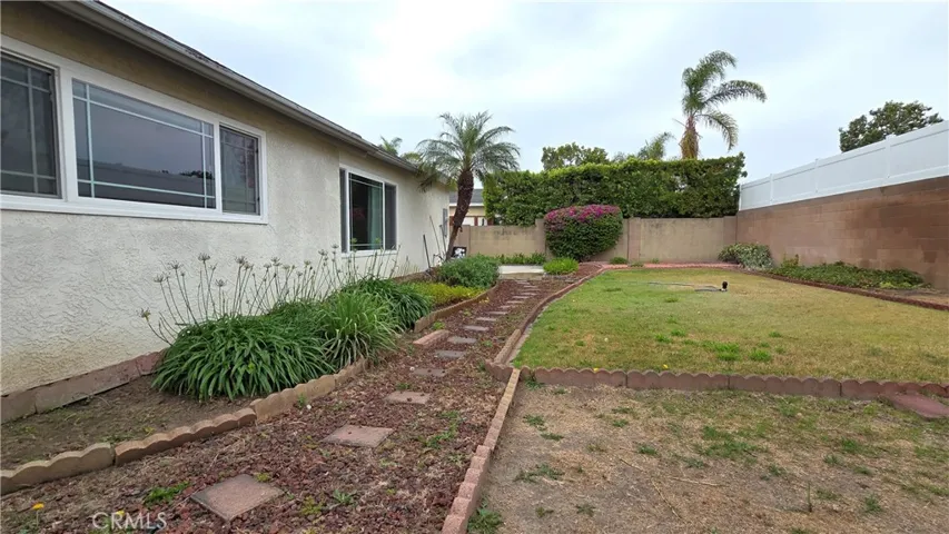6631 Wrenfield Drive, Huntington Beach, California 92647