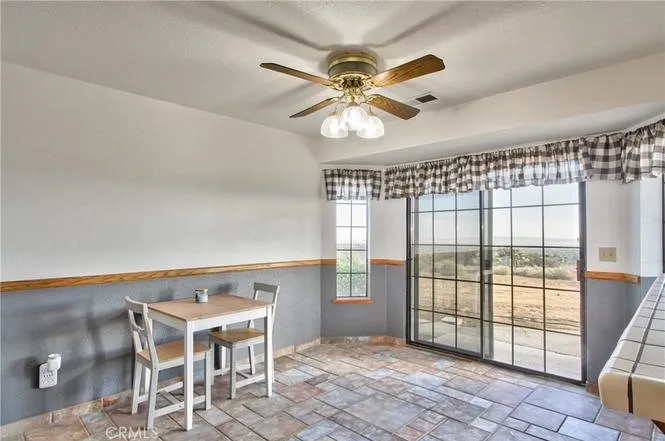 8441 Sierra Vista, Phelan, California 92371
