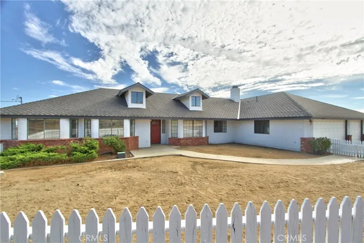8441 Sierra Vista, Phelan, California 92371