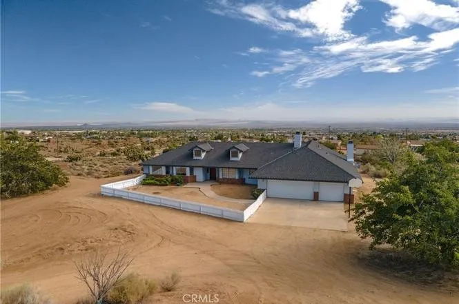 8441 Sierra Vista, Phelan, California 92371