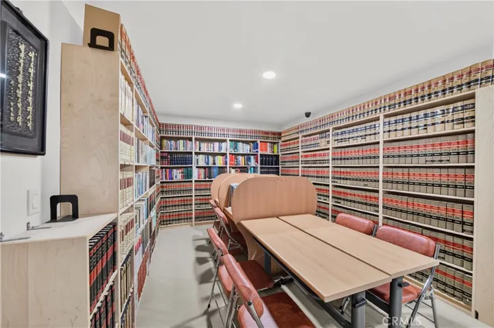450 W Holt Avenue, Pomona, California 91768