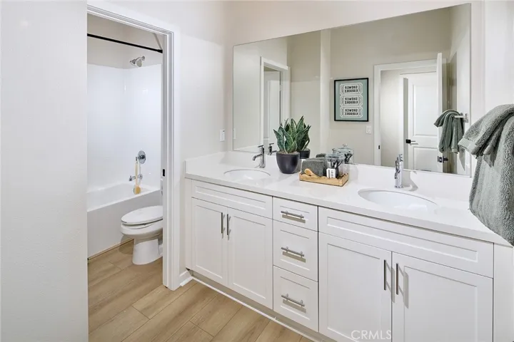 5825 Verdant Court, Eastvale, California 92880