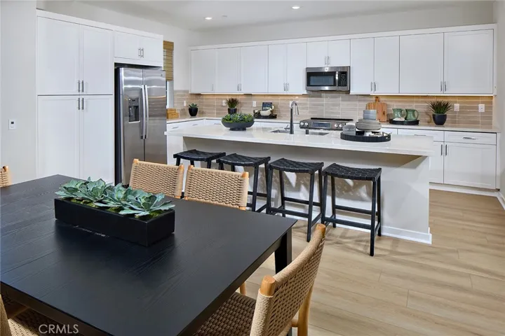 5825 Verdant Court, Eastvale, California 92880