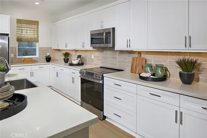 5825 Verdant Court, Eastvale, California 92880