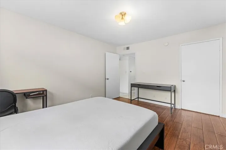 14829 Sherman 1, Van Nuys, California 91405