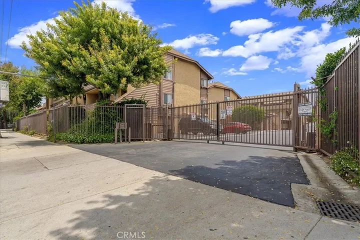 14829 Sherman 1, Van Nuys, California 91405