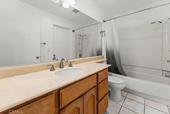 14829 Sherman 1, Van Nuys, California 91405