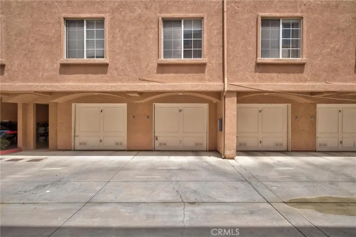 Garage.