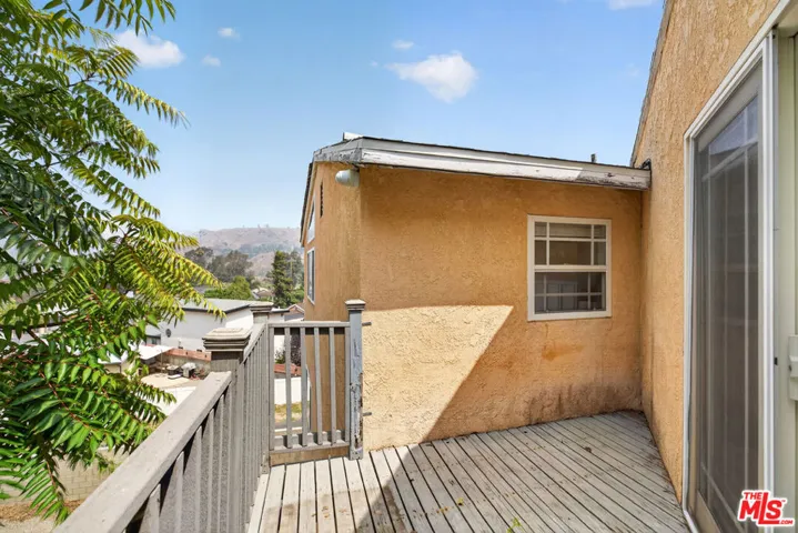 11029 Eldora Avenue, Sunland, California 91040