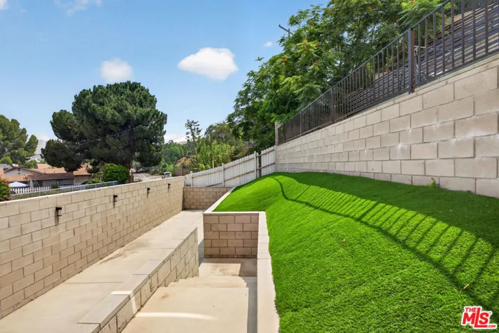 11029 Eldora Avenue, Sunland, California 91040
