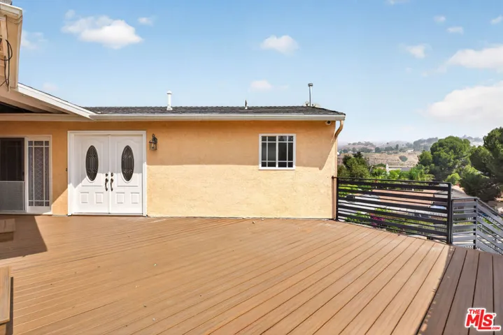 11029 Eldora Avenue, Sunland, California 91040