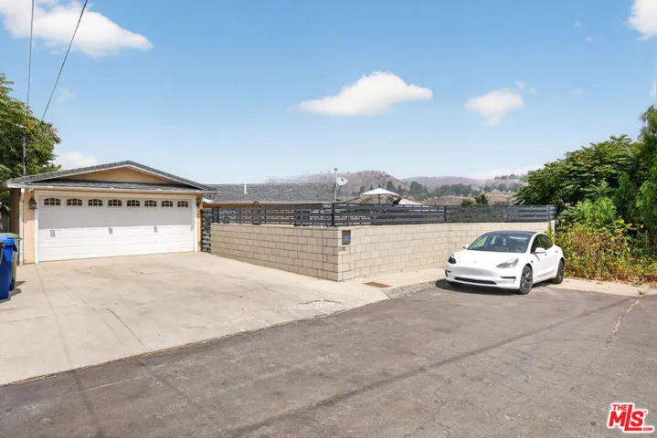 11029 Eldora Avenue, Sunland, California 91040