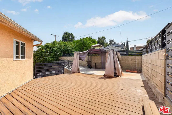 11029 Eldora Avenue, Sunland, California 91040