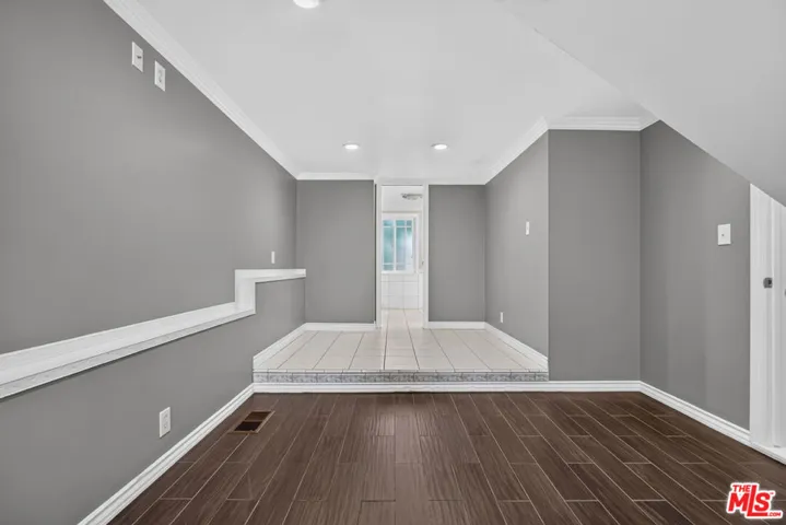 11029 Eldora Avenue, Sunland, California 91040