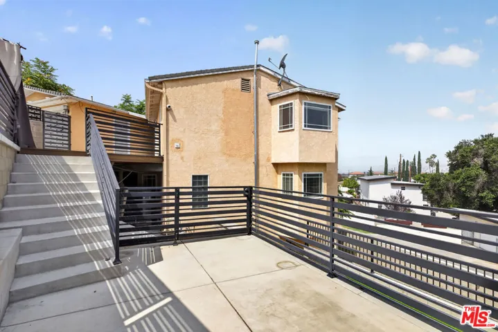 11029 Eldora Avenue, Sunland, California 91040