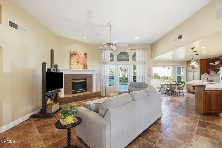 15-web-or-mls-15331-mabel-ct