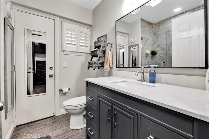  3rd   bath  that leads to the pool area